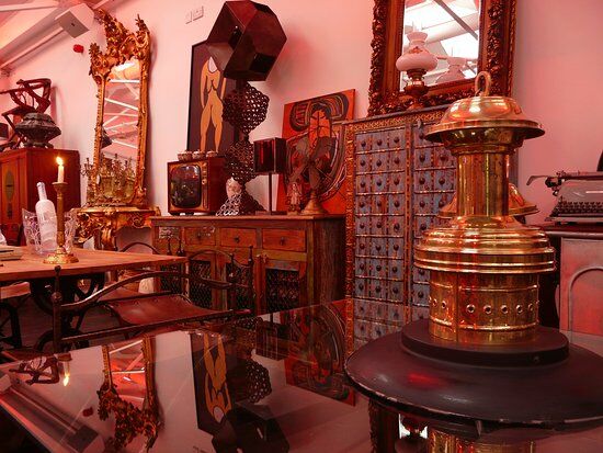 Ana Rocha Bar & Gallery